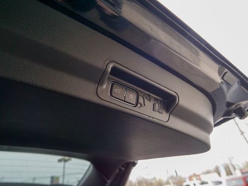 Used 2020 Ford Explorer ST image 13