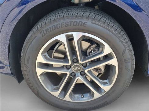 Certified 2025 Audi Q5 Premium w/ 19" Wheel Package AWD/4WD image 22