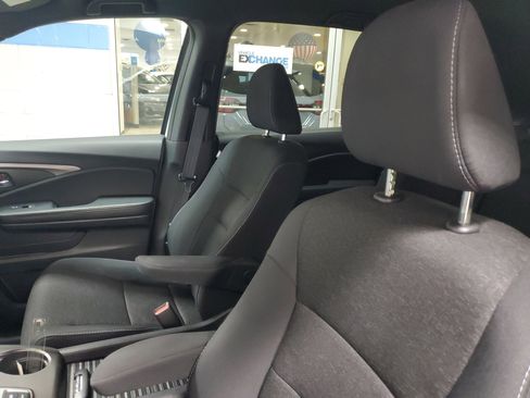 Used 2021 Honda Passport Sport image 17