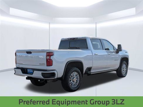 Used 2023 Chevrolet Silverado 2500 High Country w/ Technology Package AWD/4WD image 6