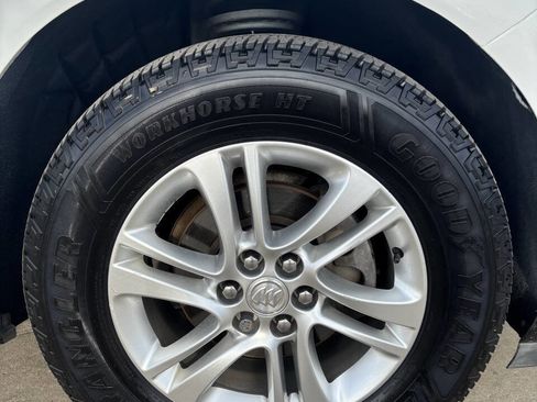 Used 2019 Buick Enclave Essence image 9