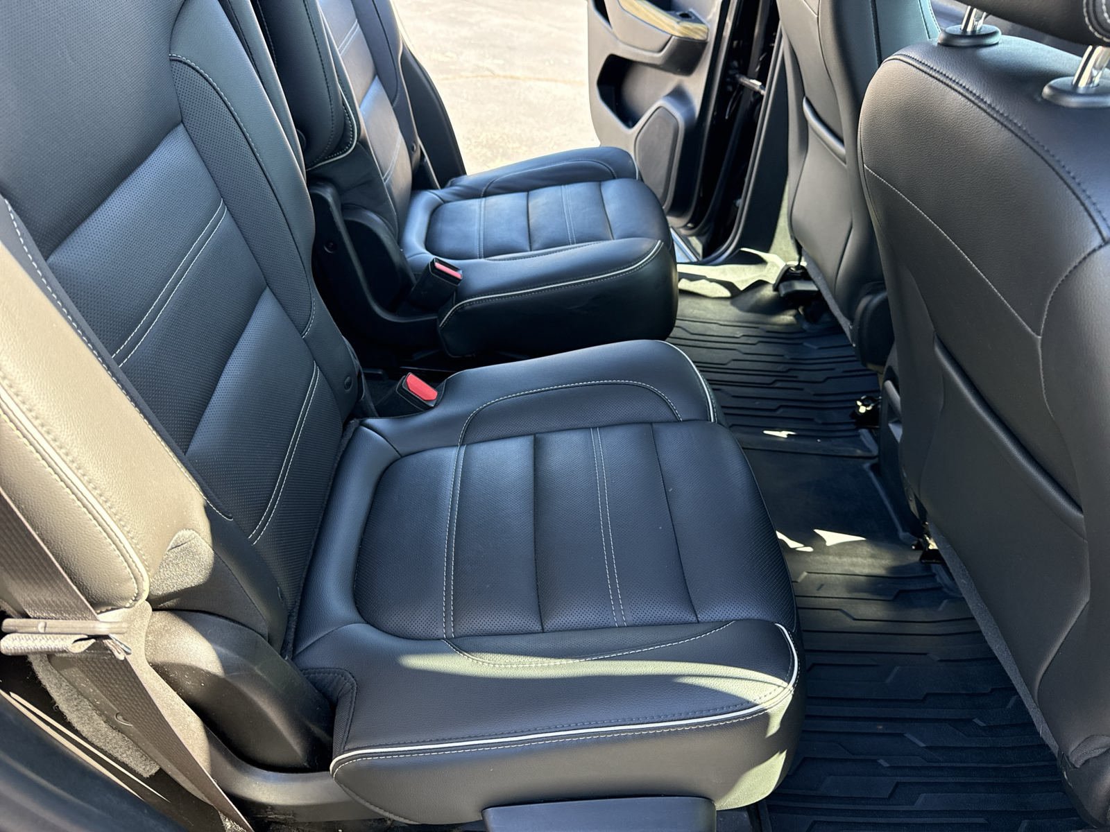 Used 2019 GMC Acadia Denali AWD/4WD image 31