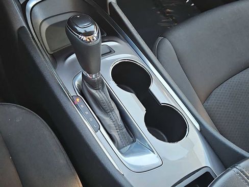 Used 2020 Chevrolet Malibu LT image 28