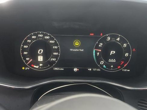 Used 2023 Jaguar F-PACE SVR image 8