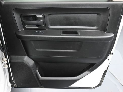 Used 2019 RAM 1500 Tradesman w/ Chrome Appearance Group RWD image 30