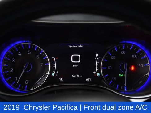 Used 2019 Chrysler Pacifica Touring Plus w/ Advanced Safetytec Group FWD image 13
