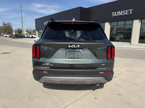 Certified 2023 Kia Sorento SX Prestige image 5