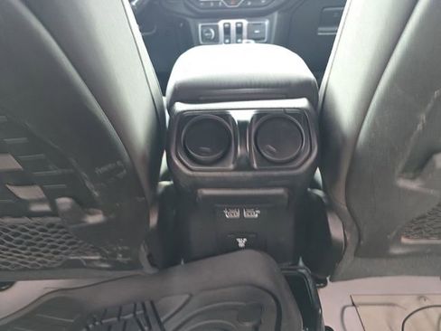 Used 2019 Jeep Wrangler Rubicon w/ Cold Weather Group image 21