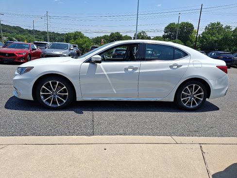 Used 2018 Acura TLX V6 SH-AWD w/ Technology Pkg image 4