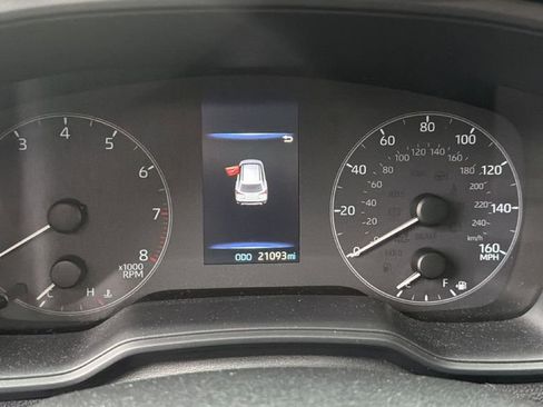 Used 2024 Toyota Corolla Cross LE image 13