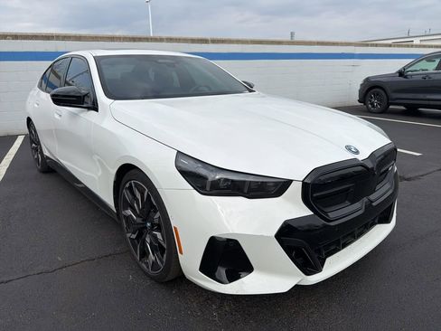Used 2024 BMW i5 M60 w/ Premium Package image 7