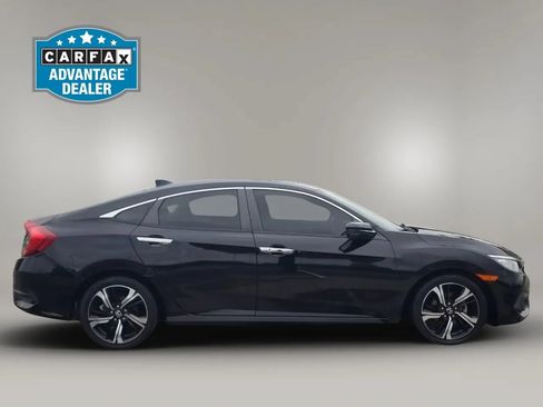 Used 2016 Honda Civic Touring image 4