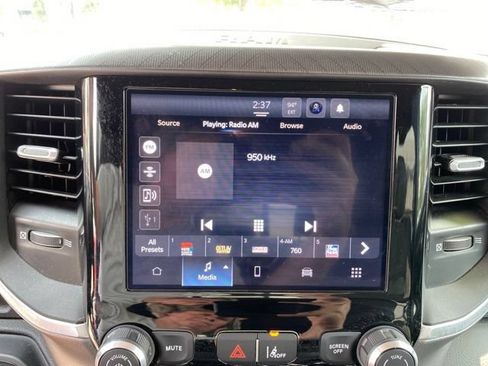 Used 2025 RAM 1500 Big Horn AWD/4WD image 25