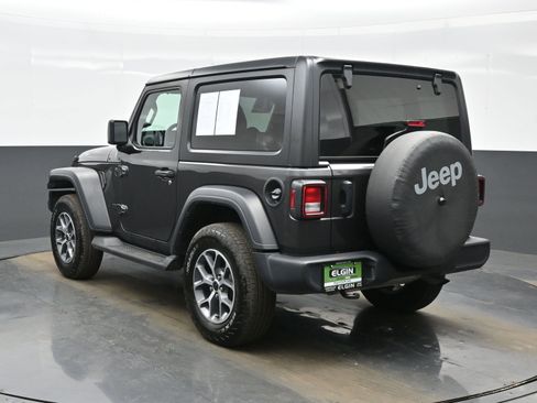 Used 2024 Jeep Wrangler Sport S image 4