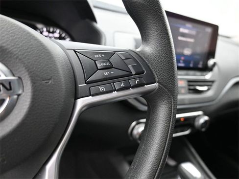 Used 2022 Nissan Altima 2.5 SV image 7