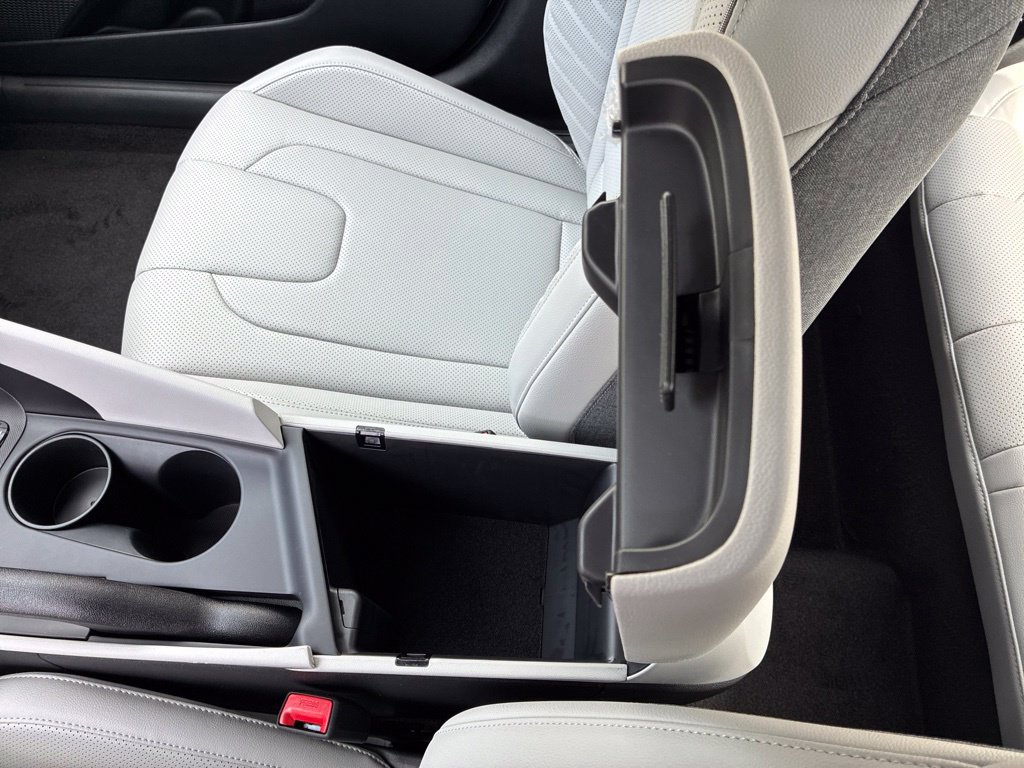 New 2026 Hyundai Elantra SEL Sport FWD image 38