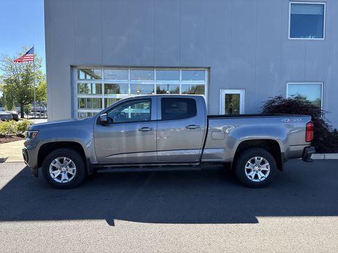 Used 2022 Chevrolet Colorado LT w/ Safety Package AWD/4WD image 2