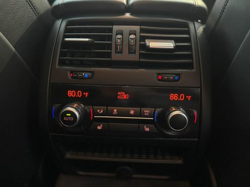 Used 2015 BMW M5 RWD image 31