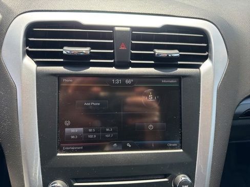 Used 2014 Ford Fusion SE FWD image 20