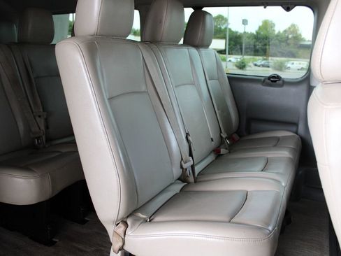 Used 2017 Nissan NV 3500 SL RWD image 14