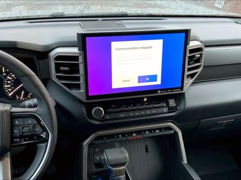 Used 2022 Toyota Tundra SR5 w/ SR5 Premium Package image 6