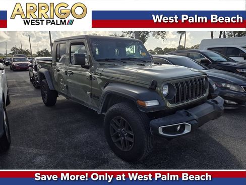 Used 2026 Jeep Gladiator Sport AWD/4WD image 1