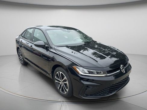 Used 2025 Volkswagen Jetta Sport FWD image 1
