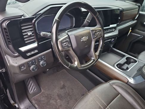 Used 2024 Chevrolet Silverado 2500 High Country w/ High Country Premium Package image 2