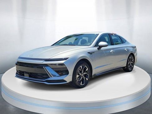 Certified 2025 Hyundai Sonata SEL FWD image 2