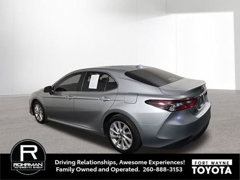 Used 2023 Toyota Camry LE FWD image 10
