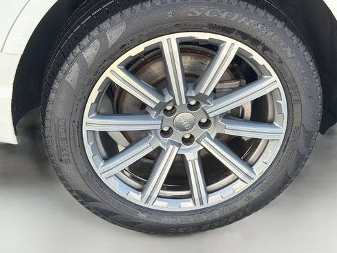 Used 2019 Audi Q7 3.0T Premium w/ Convenience Package AWD/4WD image 10