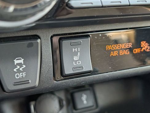 Used 2022 Toyota RAV4 XLE w/ Convenience Package AWD/4WD image 21