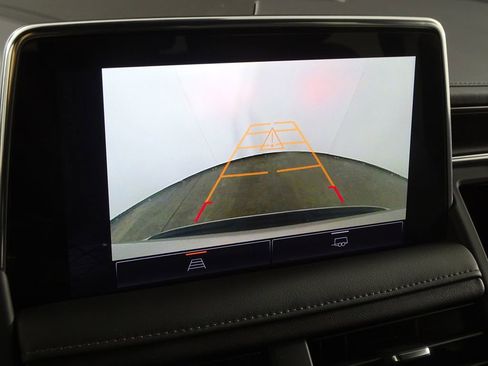 Used 2023 GMC Yukon SLE image 10