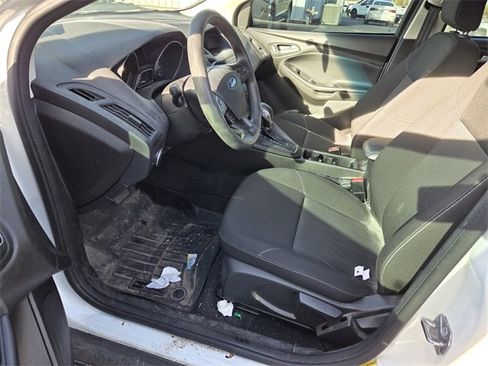 Used 2018 Ford Focus SE image 9
