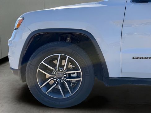 Used 2021 Jeep Grand Cherokee Limited image 14