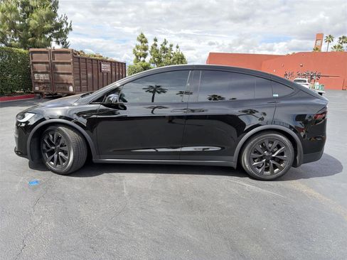 Used 2024 Tesla Model X AWD/4WD image 3
