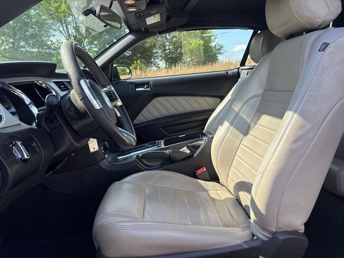 Used 2014 Ford Mustang Premium RWD image 11