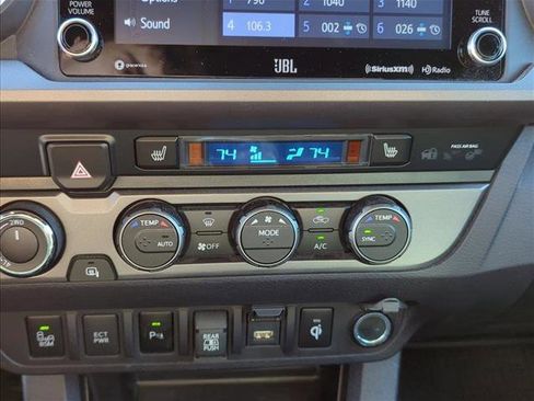 Used 2023 Toyota Tacoma TRD Off-Road image 21