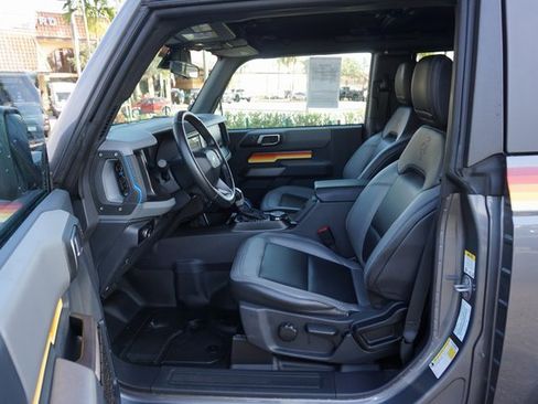 Used 2023 Ford Bronco Black Diamond w/ Sasquatch Package image 28