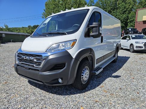 Used 2025 RAM ProMaster 2500 w/ U-Haul Equipment Group FWD image 4