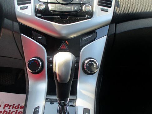 Used 2016 Chevrolet Cruze LT image 11