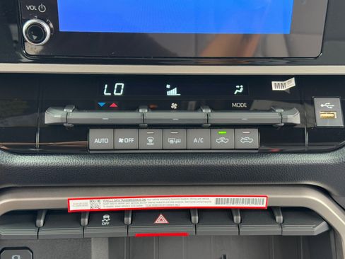 Used 2025 Toyota Tundra SR5 image 27