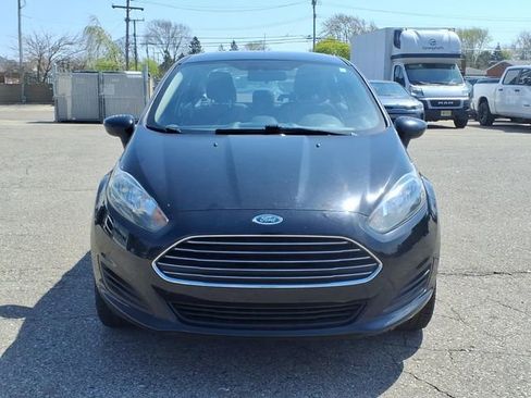 Used 2018 Ford Fiesta SE FWD image 2