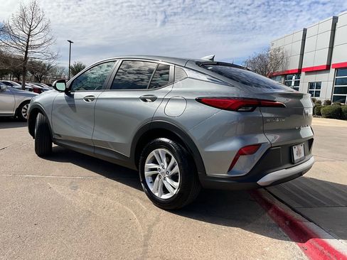 Used 2025 Buick Envista Preferred image 8