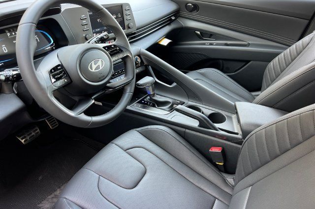 New 2026 Hyundai Elantra SEL Sport FWD image 9