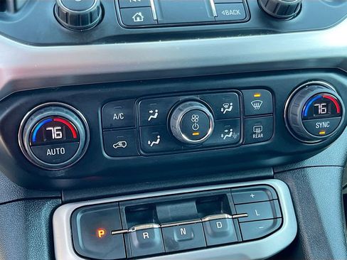 Used 2023 GMC Acadia SLE w/ Driver Convenience Package image 15