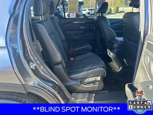 Used 2025 Honda Pilot Elite image 15