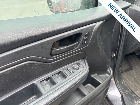 Used 2024 Honda Odyssey EX-L image 17