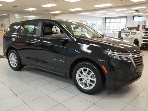 Used 2024 Chevrolet Equinox LS image 13