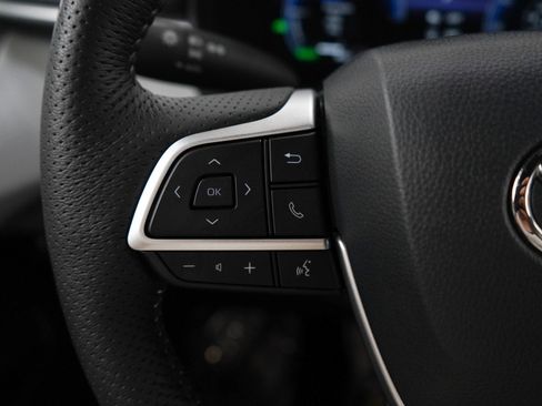 Used 2025 Toyota Sienna XSE AWD/4WD image 26